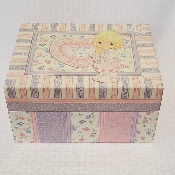 Precious  Moments  There's  Always  A  Place  In  My  Heart  Set - Picture 4 of 14